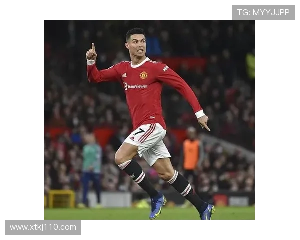 法比奥单赛季轰入21球追平耶利奇纪录再写队史传奇时刻 法比奥单赛季轰入21球追平耶利奇纪录再写队史传奇时刻