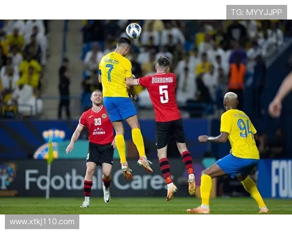 邓弗里斯:角球是我们的强项 我们始终追求胜利 这是正确的道路 邓弗里斯:角球是我们的强项 我们始终追求胜利 这是正确的道路