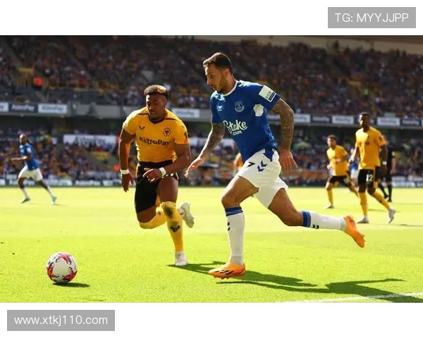 自06年以来，埃弗顿首次在英超上半场染红的情况下赢球