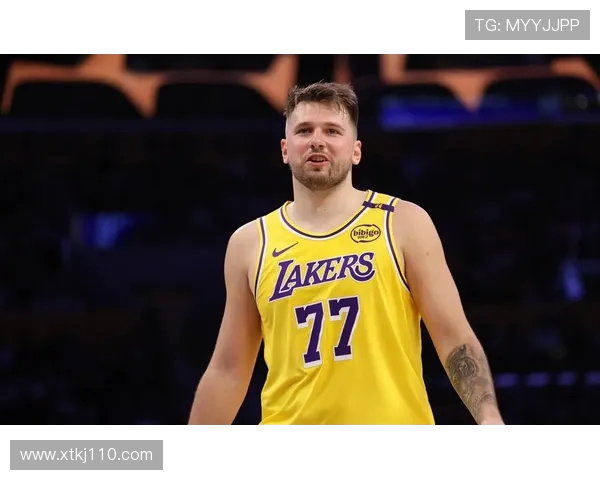 原创东契奇与詹姆斯缺阵，湖人一节失守，里夫斯短板暴露无遗